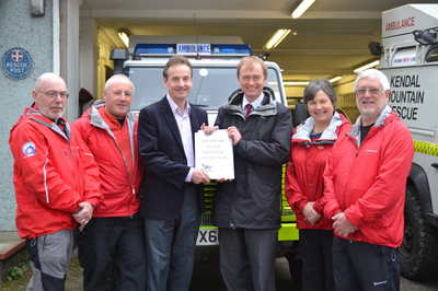 South Lakes MP Tim Farron joined Chris Davies MEP at Kendal Mountain Rescue station on Wednesday afternoon to thank the over 6,000 local residents for signing the petition calling for VAT to be axed from our Mountain Rescue teams.