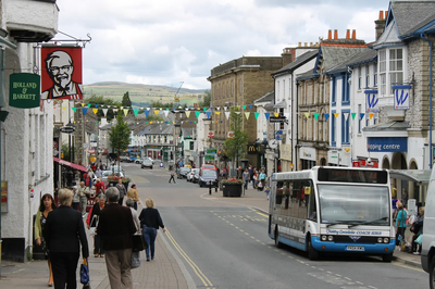 Image courtesy of South Lakeland District Council Creating a thriving high street in Kendal and other towns in South Lakeland is a key Council Plan priority for SLDC.